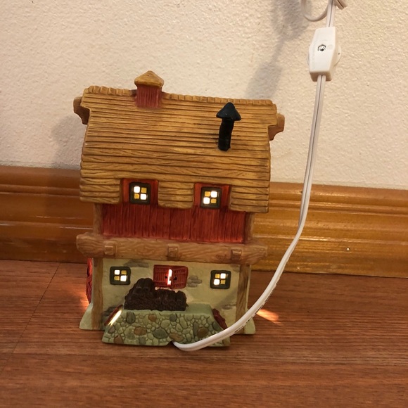 Our Town Thomas House Lighted Christmas Porcelain - Picture 13 of 15